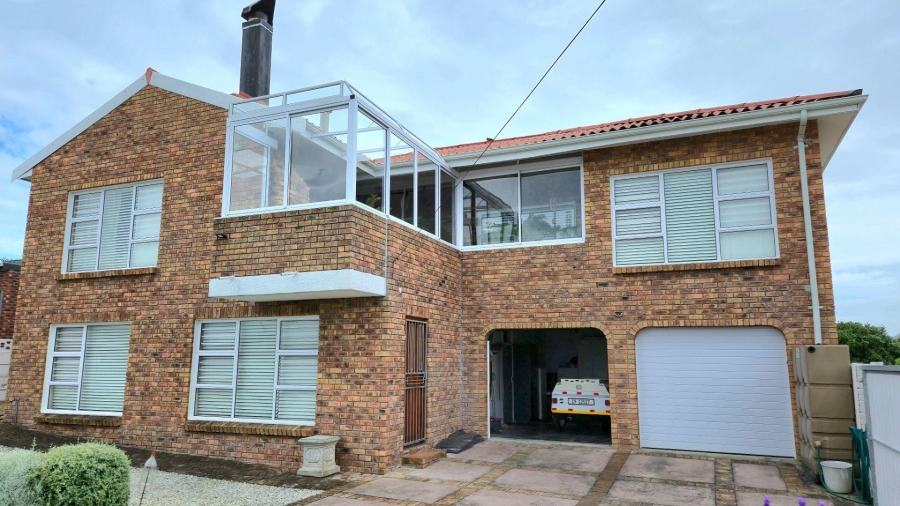 4 Bedroom Property for Sale in Kleinbaai Western Cape